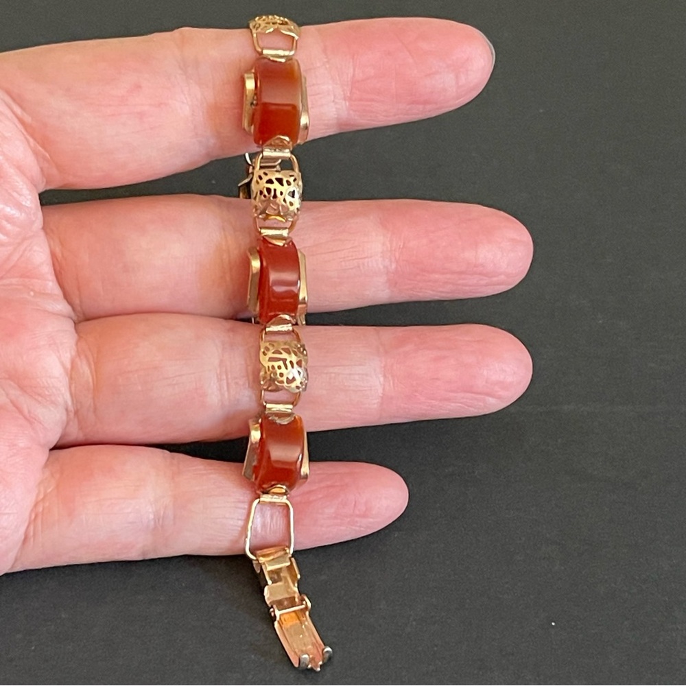 Vintage Chinese style red agate bracelet.